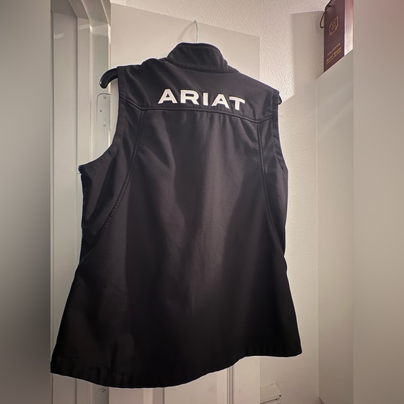 Ariat Black Women's Vest - Picture 4 of 5
